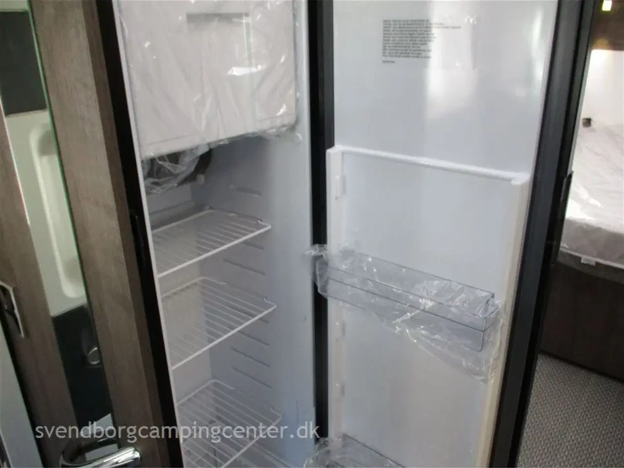 Billede 15 - 2024 - Benimar Tessoro 496 Limited   Veludstyret Benimar med Queensbed