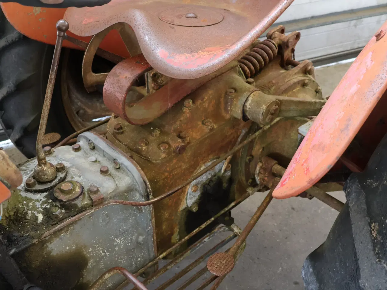 Billede 6 - Ferguson 31. 4 cylinder benzin.