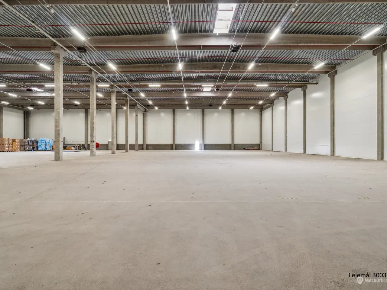 Billede 38 - Logistiklejemål med porte og ramper og en loftshøjde op til 10 meter