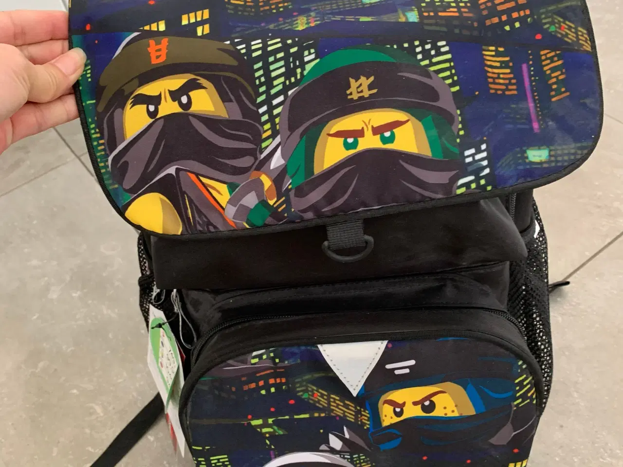 Billede 1 - Ubrugt Ninjago skoletaske stadig med mærke