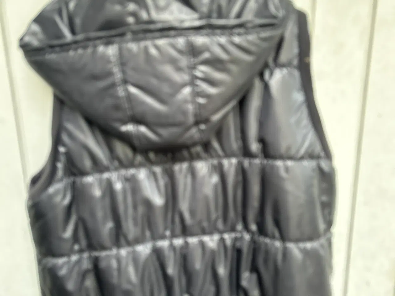 Billede 2 - Sort dyne vest