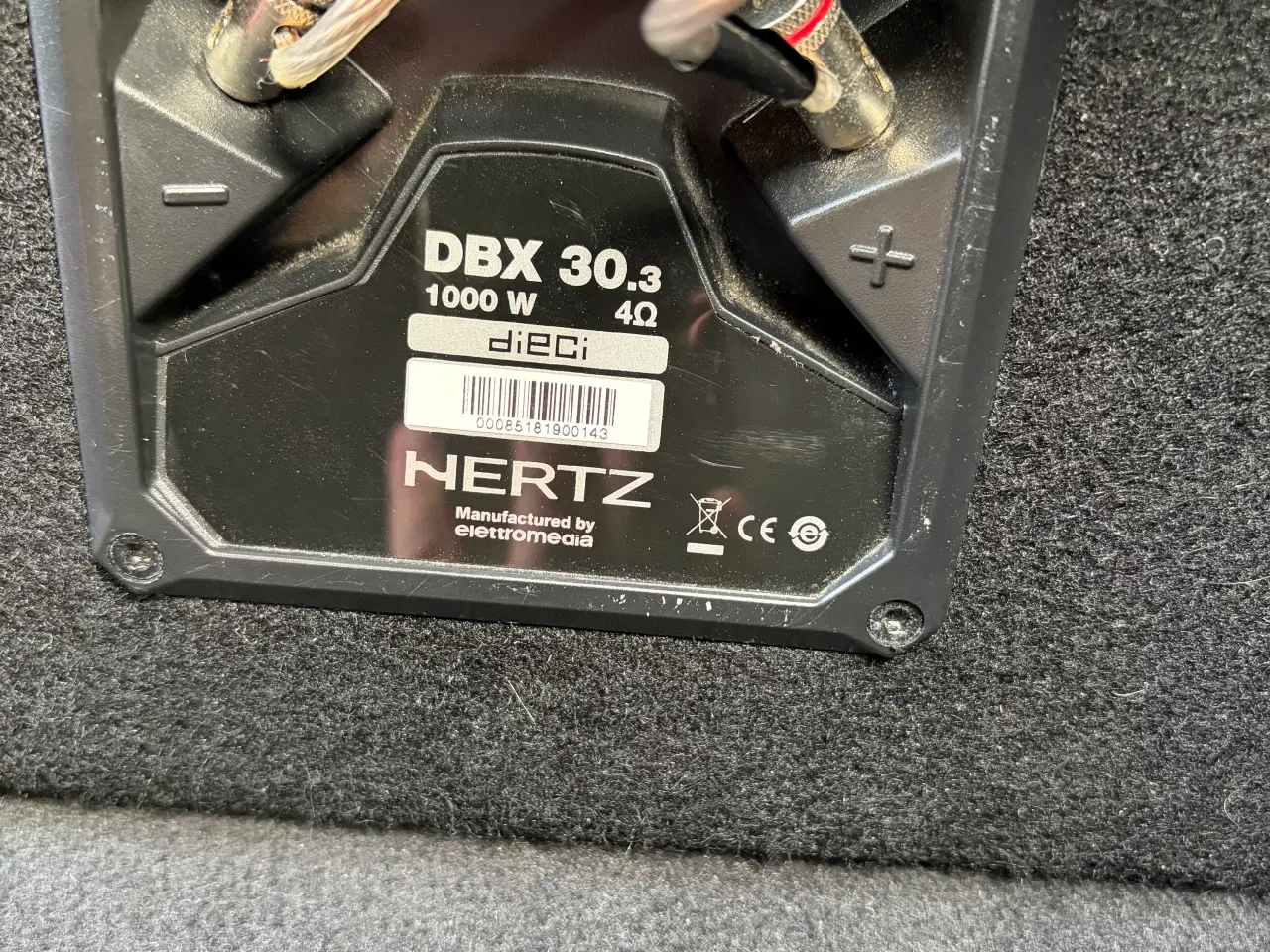 Billede 2 - Hertz DBX 30.3 12” subwoofer i kasse – kraftig bas