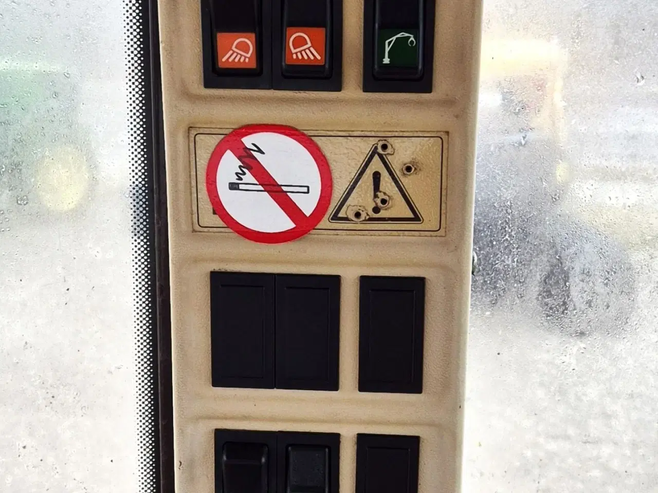 Billede 21 - Hydrema 906B / hy. skift for og bag / skovlsæt / årgang 1997