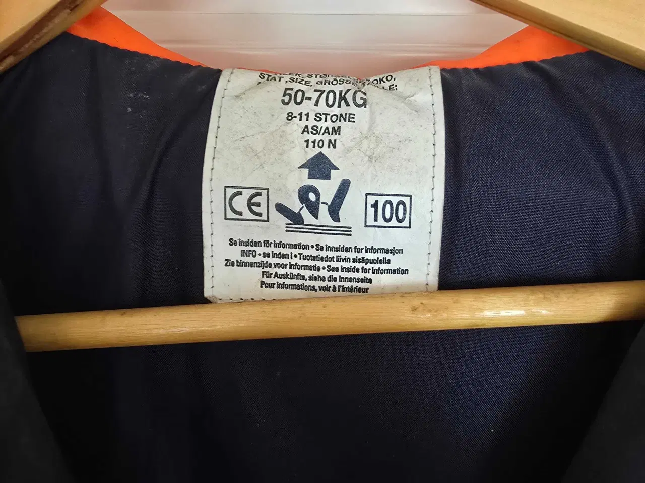 Billede 2 - Redningsvest  50 - 70 kg
