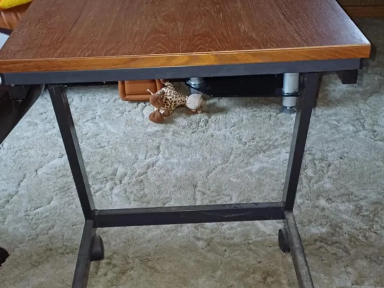 Billede 1 - Rullebord i Teak