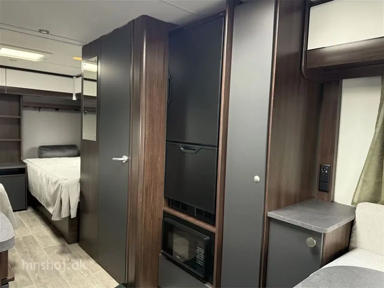 Billede 5 - 2026 - Polar Blackline 590 S   Lækker Vintervogn fra Polar med  enkelsenge fra Hinshøj Caravan