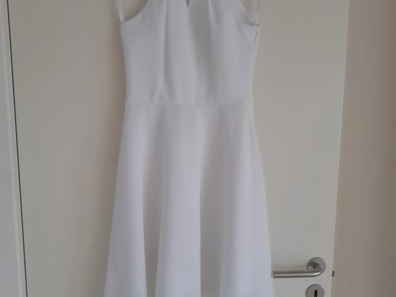 Billede 1 - Lilly konfirmationskjole str. 34