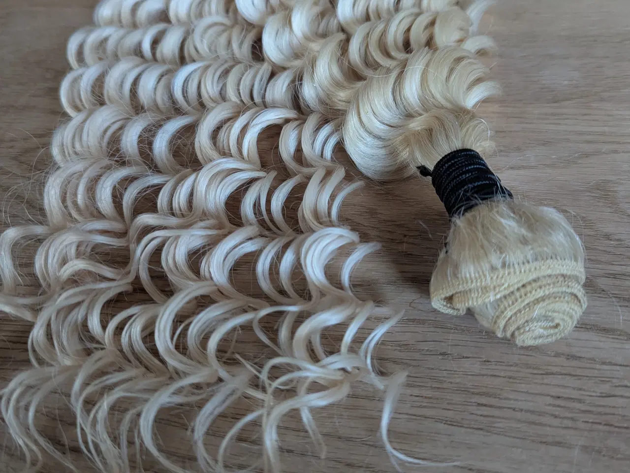 Billede 3 - Human hair 76 cm. Blond Deep wave.