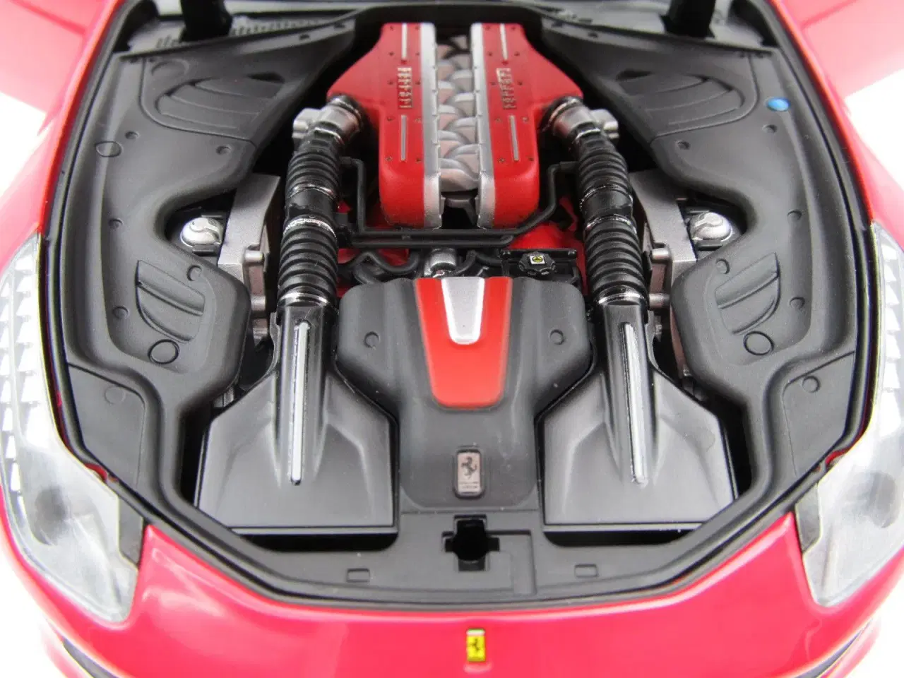 Billede 6 - 2011 Ferrari FF - 1:18  - Rosso Corsa Red  