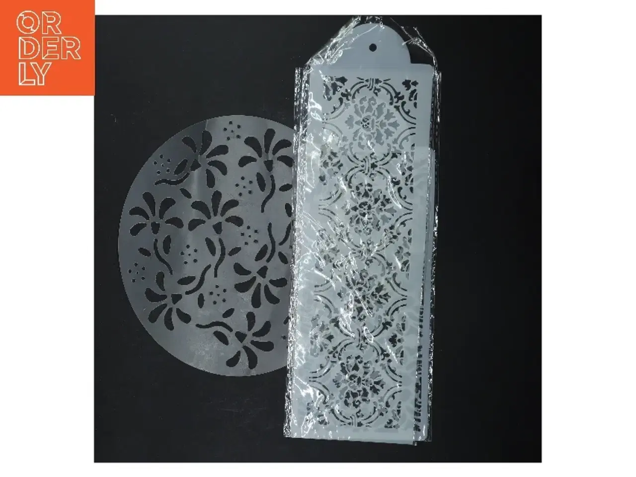 Billede 1 - Dekorative skabeloner til pynt ing af kager , nye (str. 29x11,5 cm)