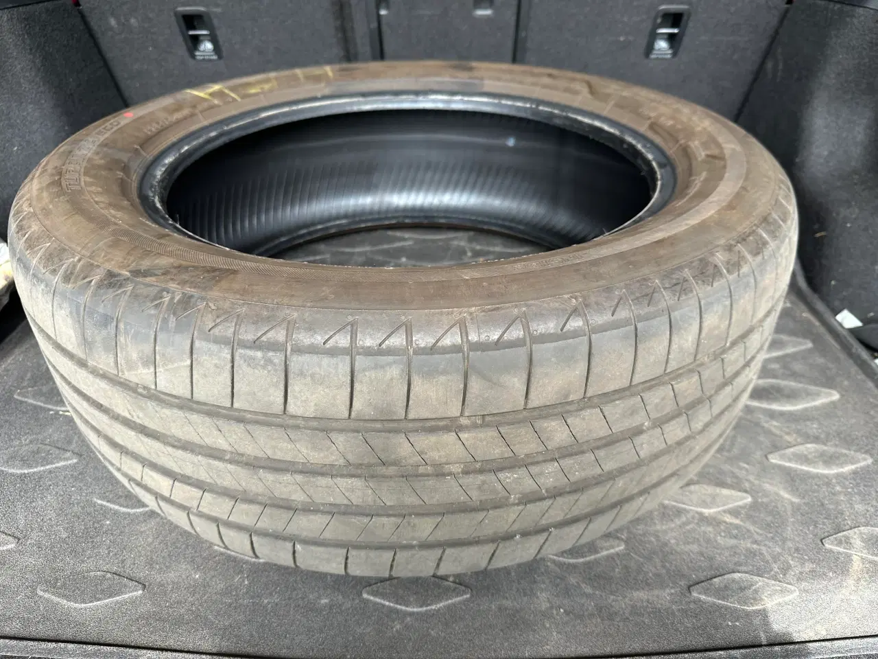 Billede 1 - 2. stk Bridgestone Turanza dæk 235/55 R19 101 T