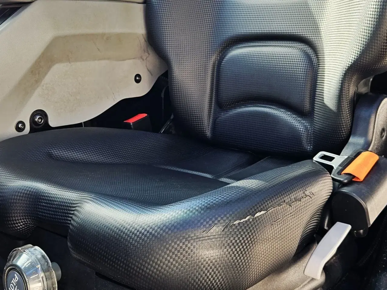 Billede 24 - Manitou ULM 415 H / som ny / inkl. redskaber / kan køres på trailer