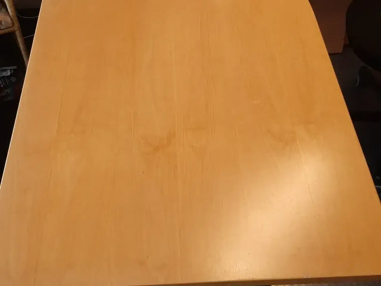 Billede 4 - Hæve/sænke skrivebord i lakeret bøg