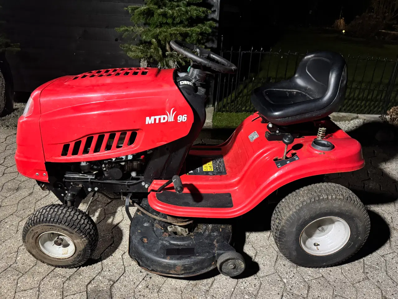 Billede 2 - MTD Havetraktor med klippebord