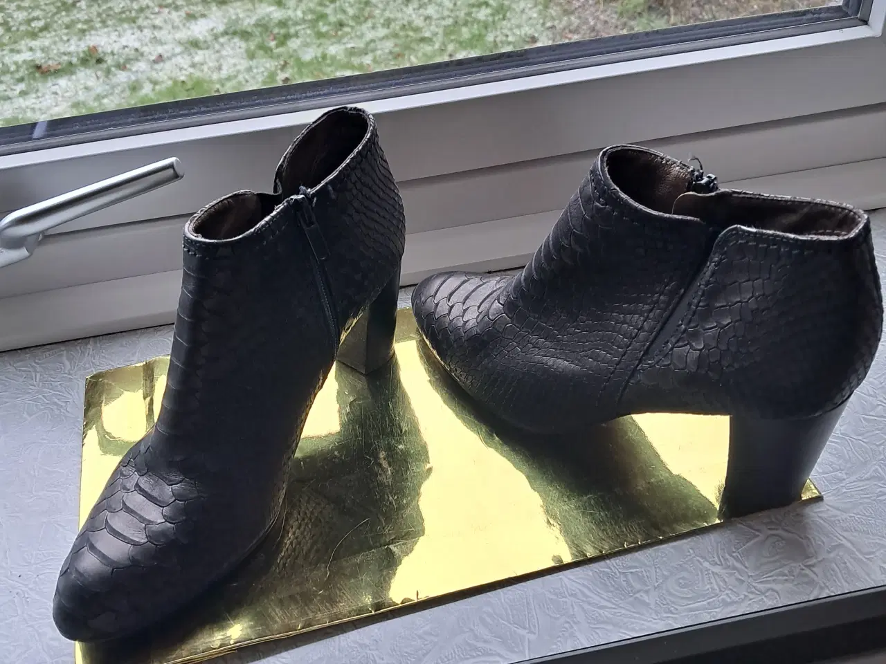 Billede 2 - PETER KAISER damesko