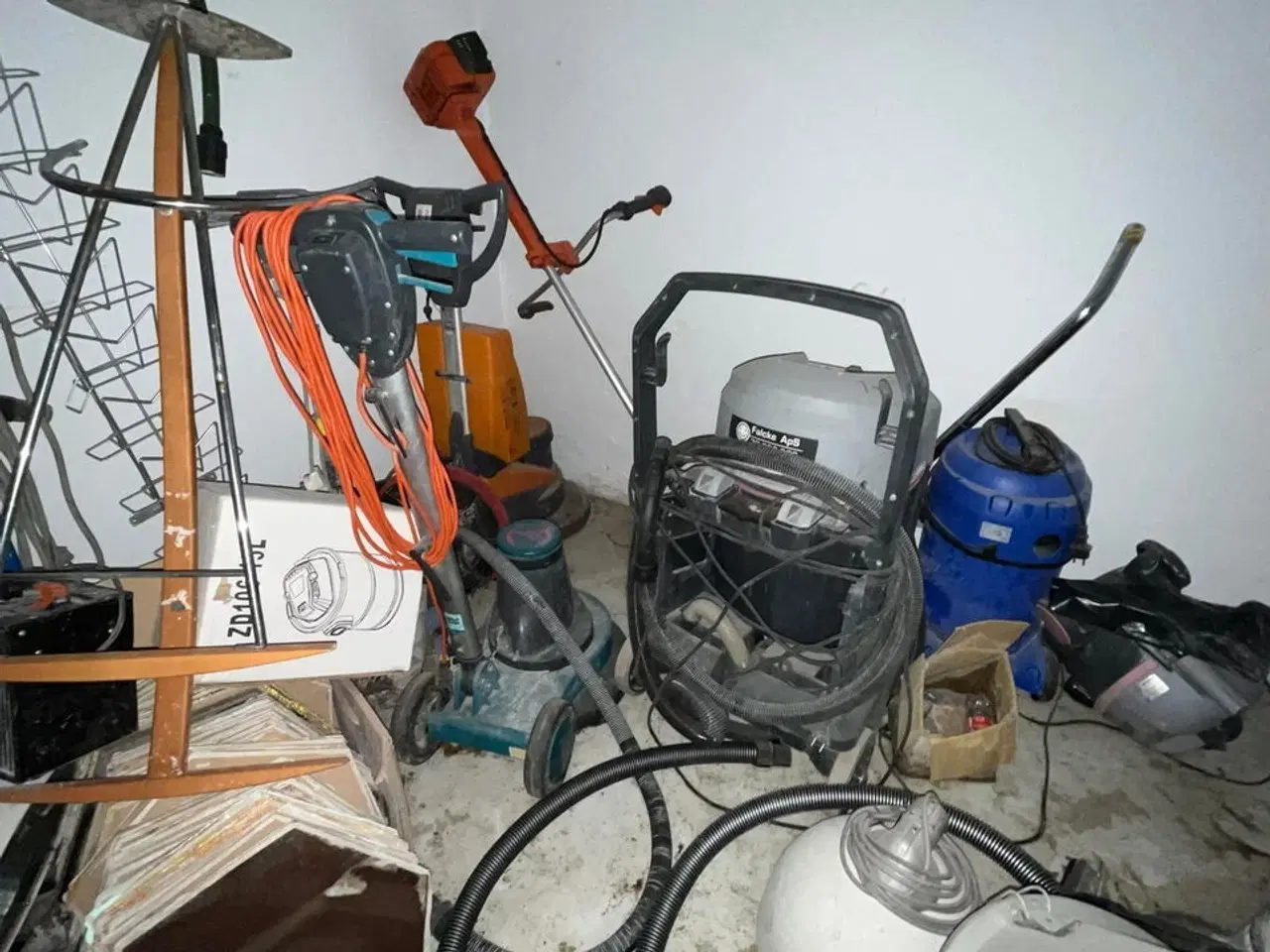 Billede 2 - Tøm rummet for det på billederne