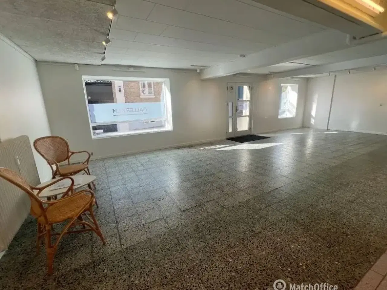 Billede 3 - Erhvervslejemål til kontor. klinik. butik m.m. - i alt ca. 120 kvm