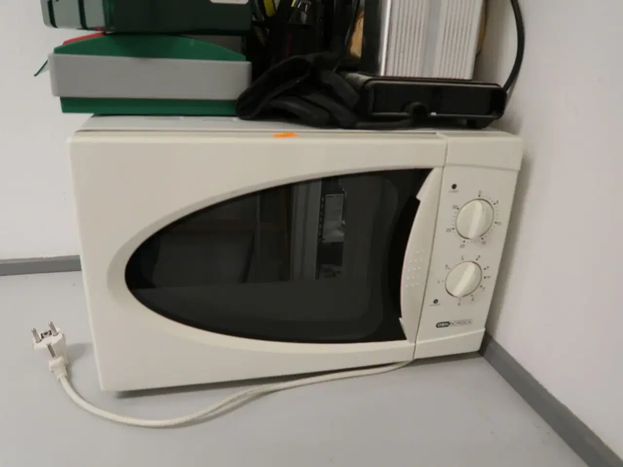 Billede 3 - Mikrobølgeovn samt kaffemaskine MOCCAMASTER