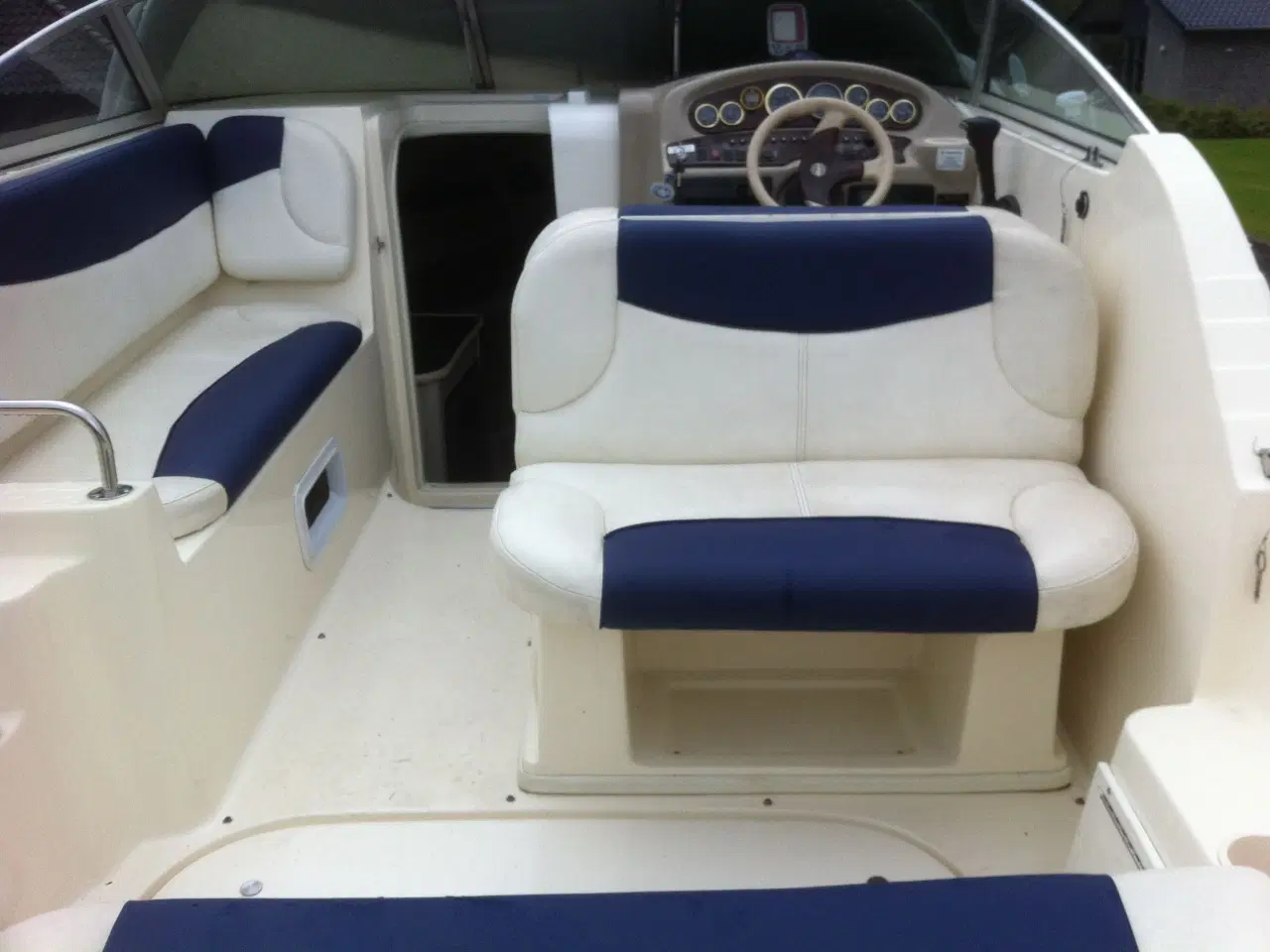 Billede 6 - Rinker Fiesta ved 242 med defekt motor