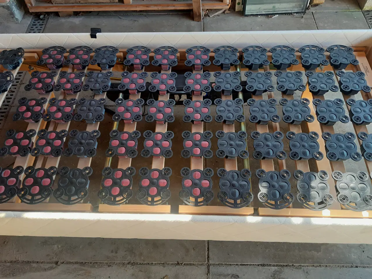 Billede 5 - Elevations seng 90 x 200 m/topmadras