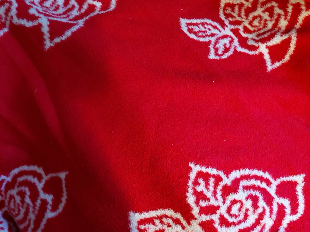 Billede 3 - sengetæppe -  str. B. 167 x L.196 cm.