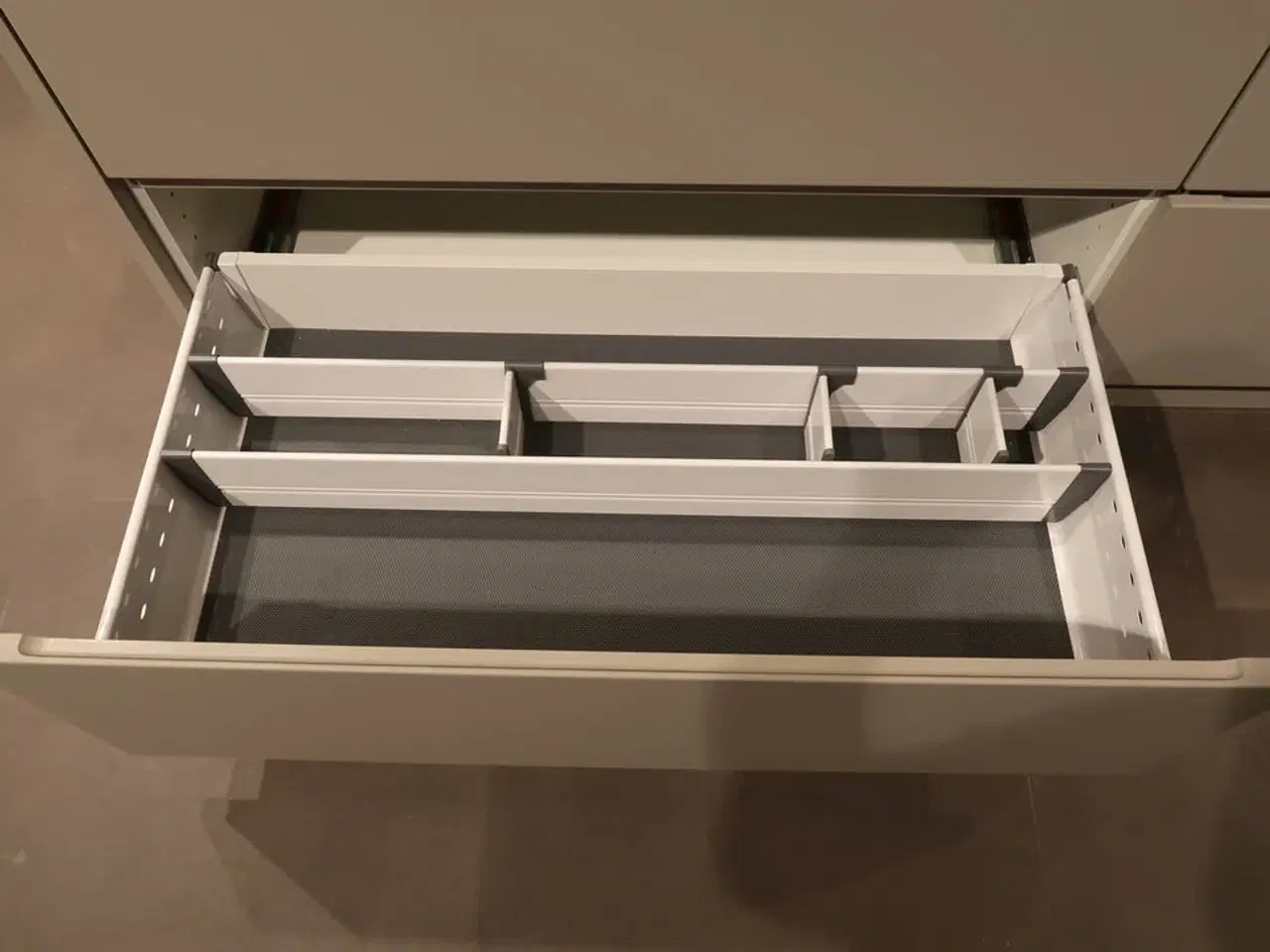 Billede 24 - Kvik køkken - MANO arizona beige