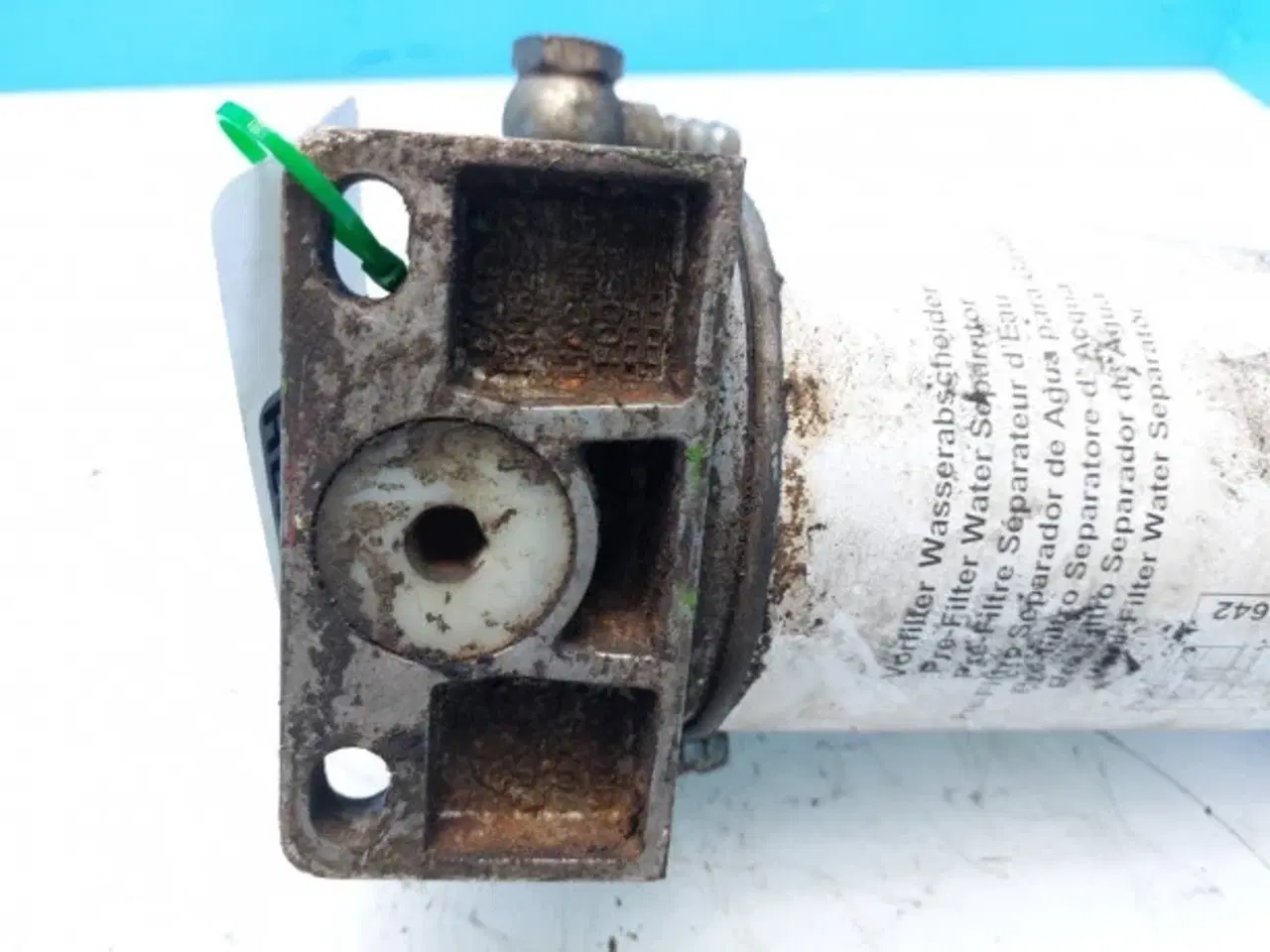 Billede 7 - Deutz Brændstoffilterhus 04291642