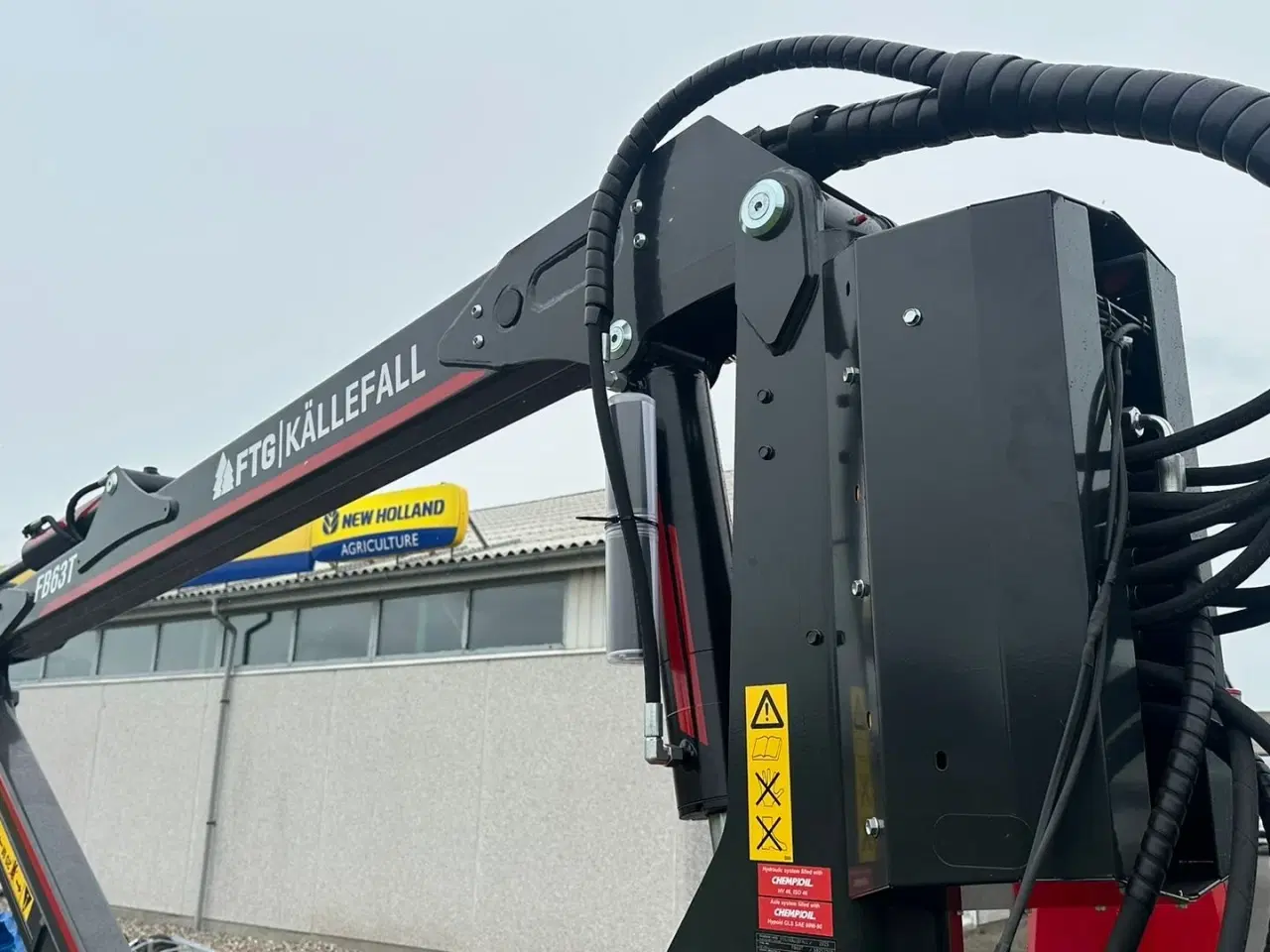 Billede 14 - TP 270 PTO K med FTG 6,3m kran med fjernbetjent joystick.