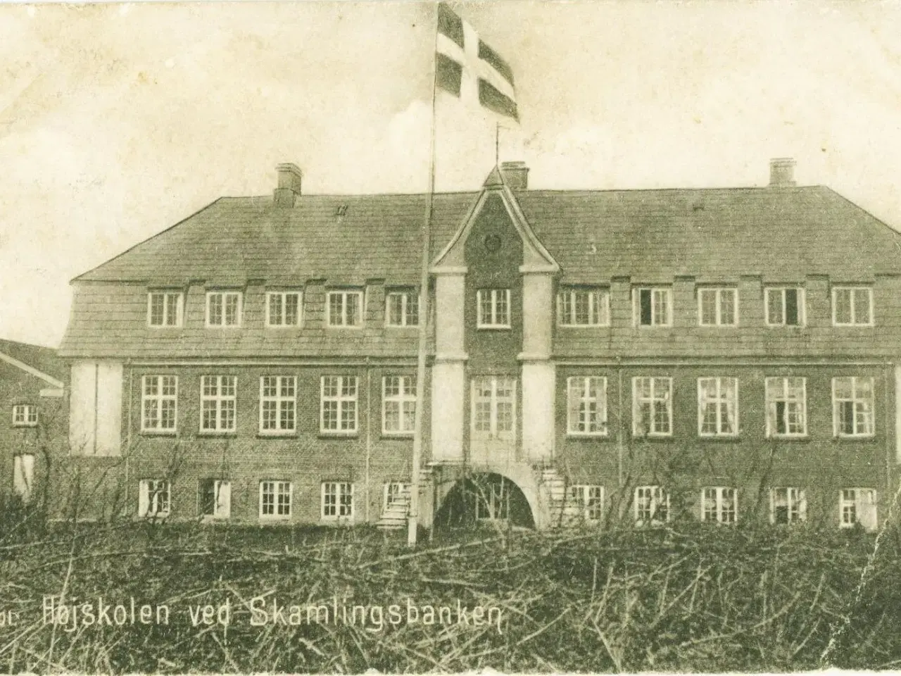 Billede 1 - Skamlingsbanken. Højskolen, 1906