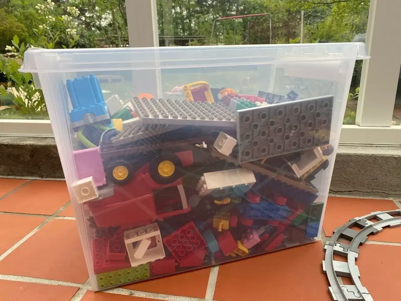 Billede 2 - Kæmpe Lego duplo kasse