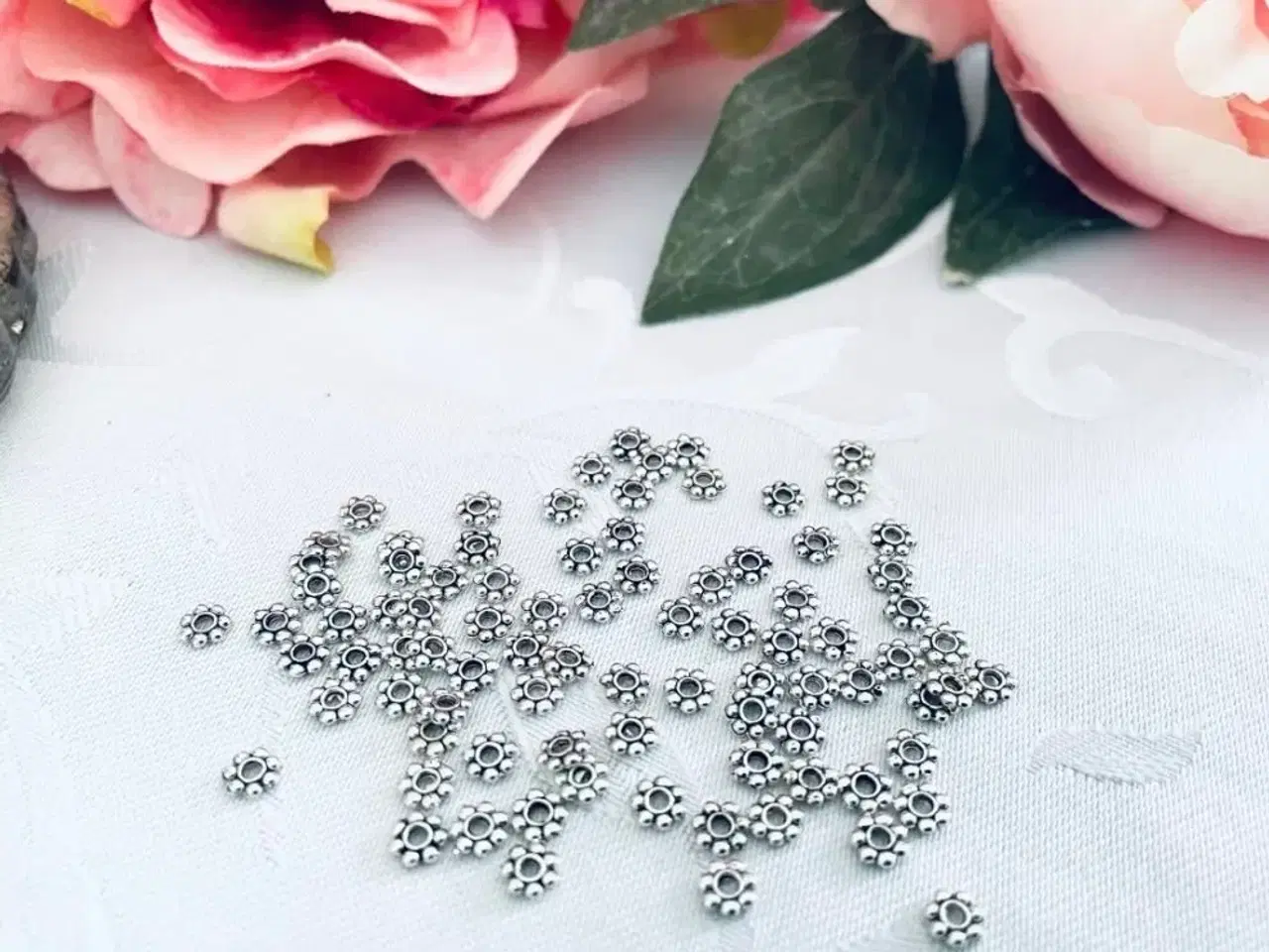 Billede 2 - Mellemled blomster, til smykkefremstilling 