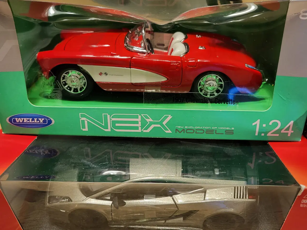 Billede 3 - Modelbiler 5 stk. Blandet 1:24 flotte 550 kr.