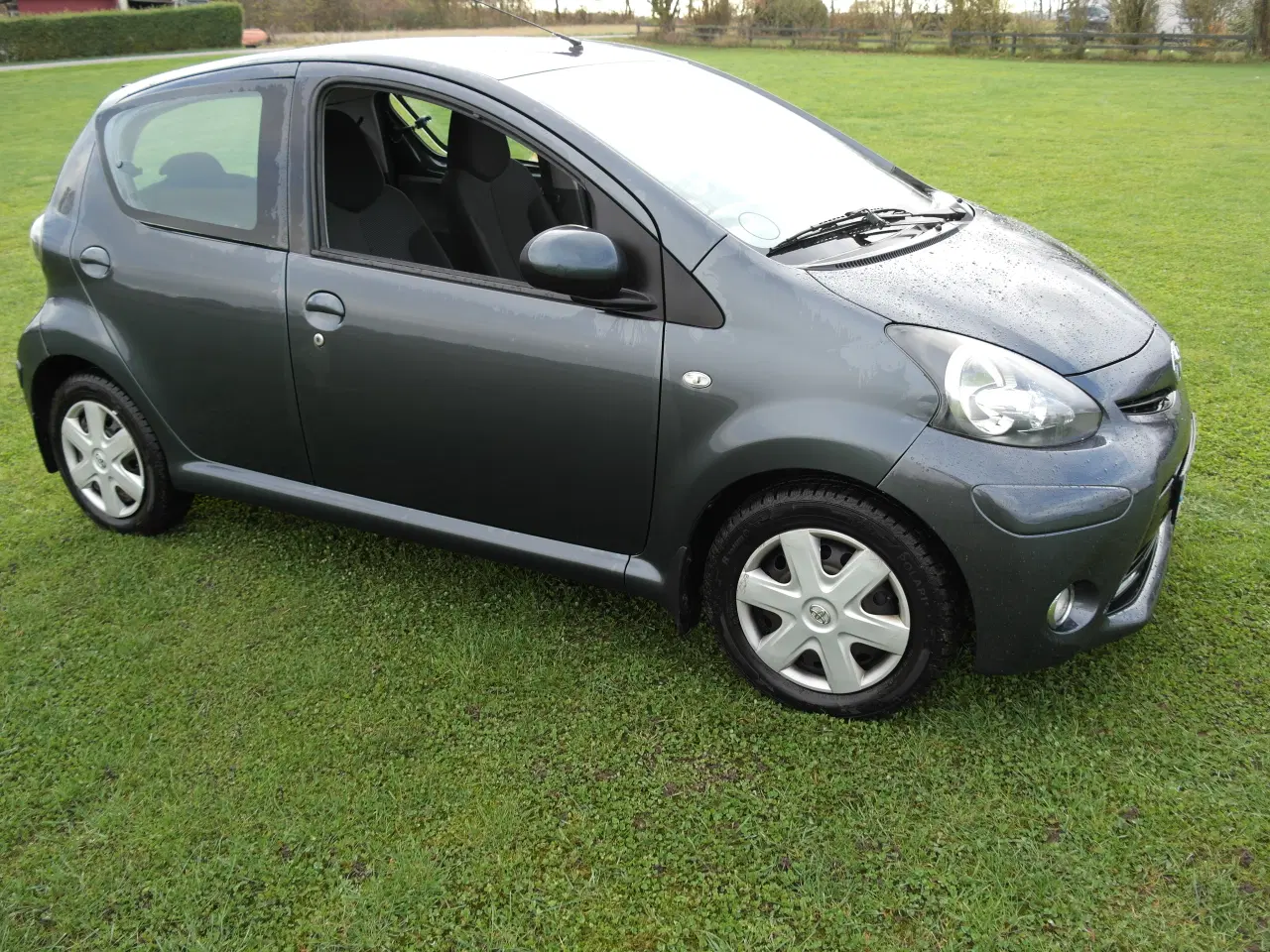 Billede 1 - Toyota Aygo 1.0 5d År 2010