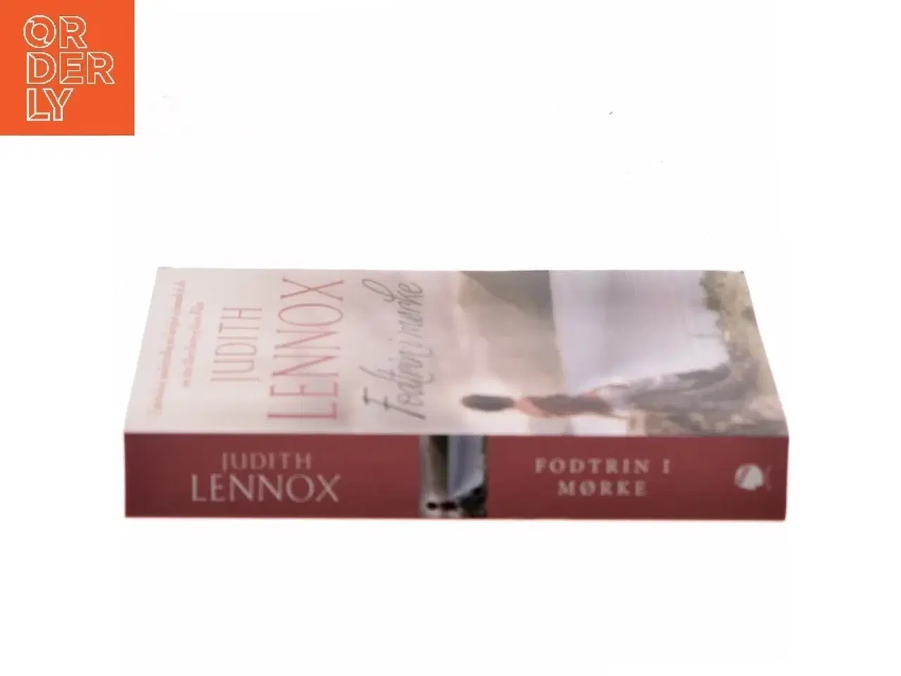 Billede 2 - Fodtrin i mørke af Judith Lennox (Bog)