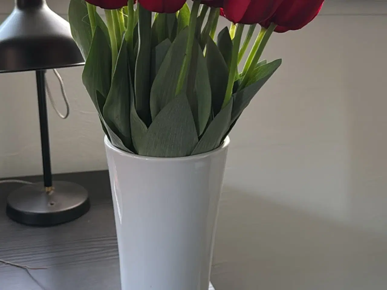 Billede 2 - Kunstige tulipaner i vase