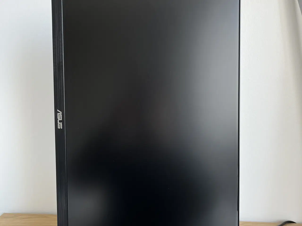 Billede 2 - ASUS 24" Monitor (VG248QE) – 144Hz / 1ms
