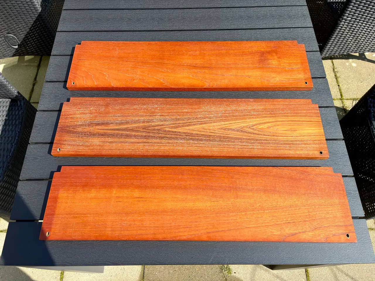 Billede 4 - Poul Cadovius teaktræshylder m. messingsindsats