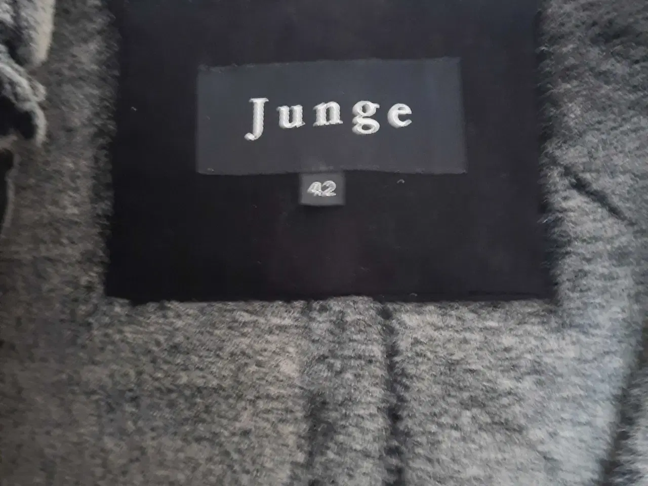 Billede 3 - Hjem og stil: Varm ,lækker 3/4 jakke