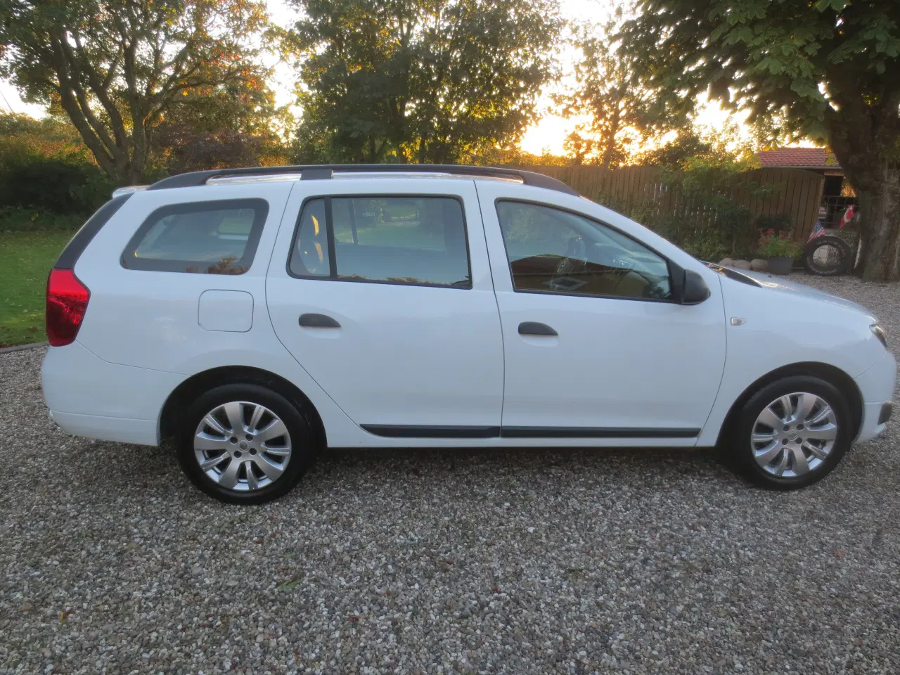 Billede 5 - Dacia Logan 1.2 i Stc År 2016. 