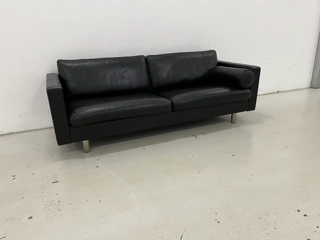 Billede 2 - Mogens Hansen MH321 3 Pers.Sofa i sort premium .