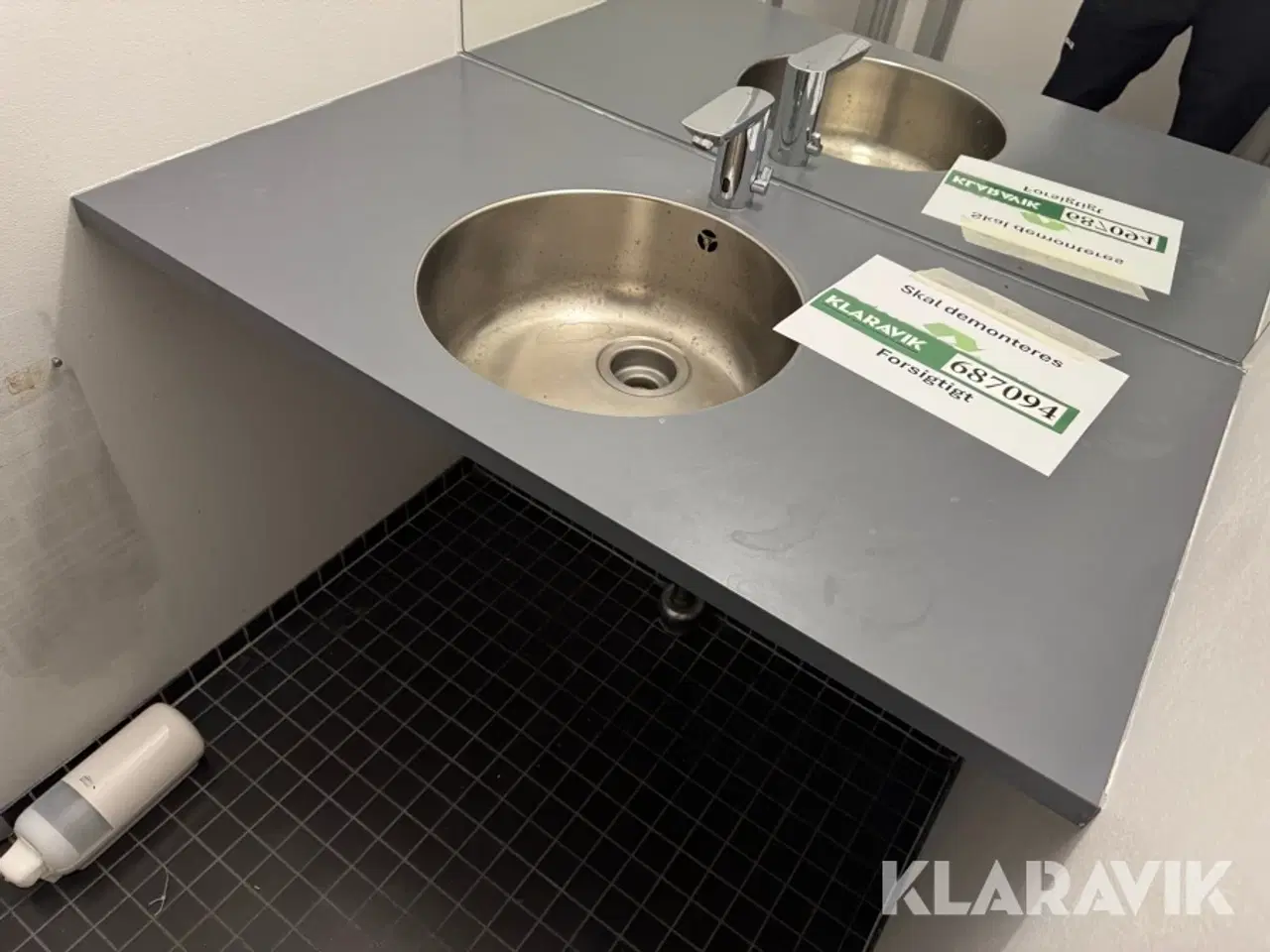 Billede 2 - Bordplade med håndvask