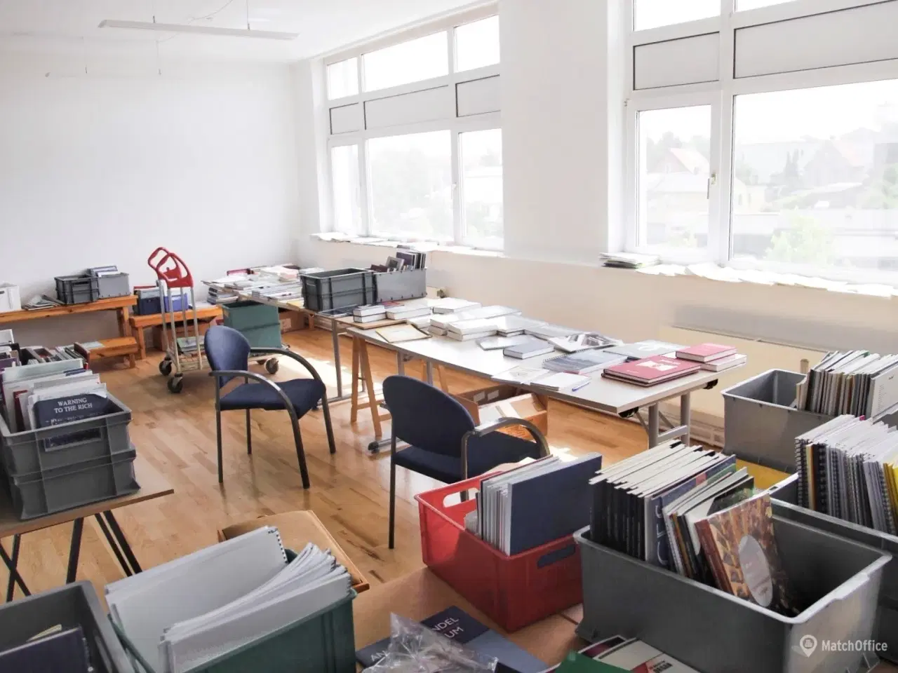 Billede 1 - 54 m2 lyst kontor med fælles faciliteter