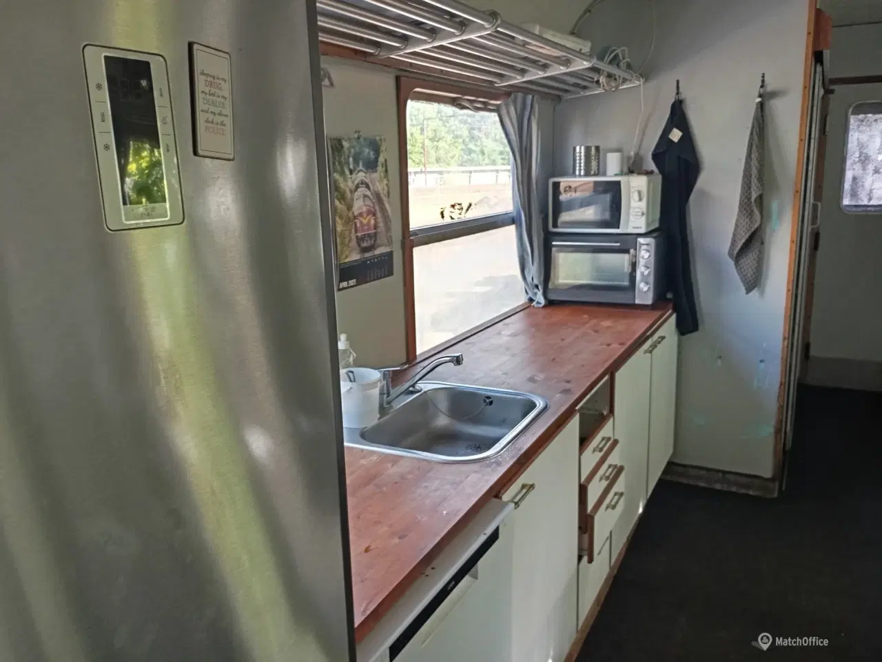 Billede 8 - Unikt værksted med lastbil grav. Tidligere lejer drev smede firma på adressen stbil grav. 100 m2 kontor grund ca 3000 m2.til leje på Jens Holms Vej 37.