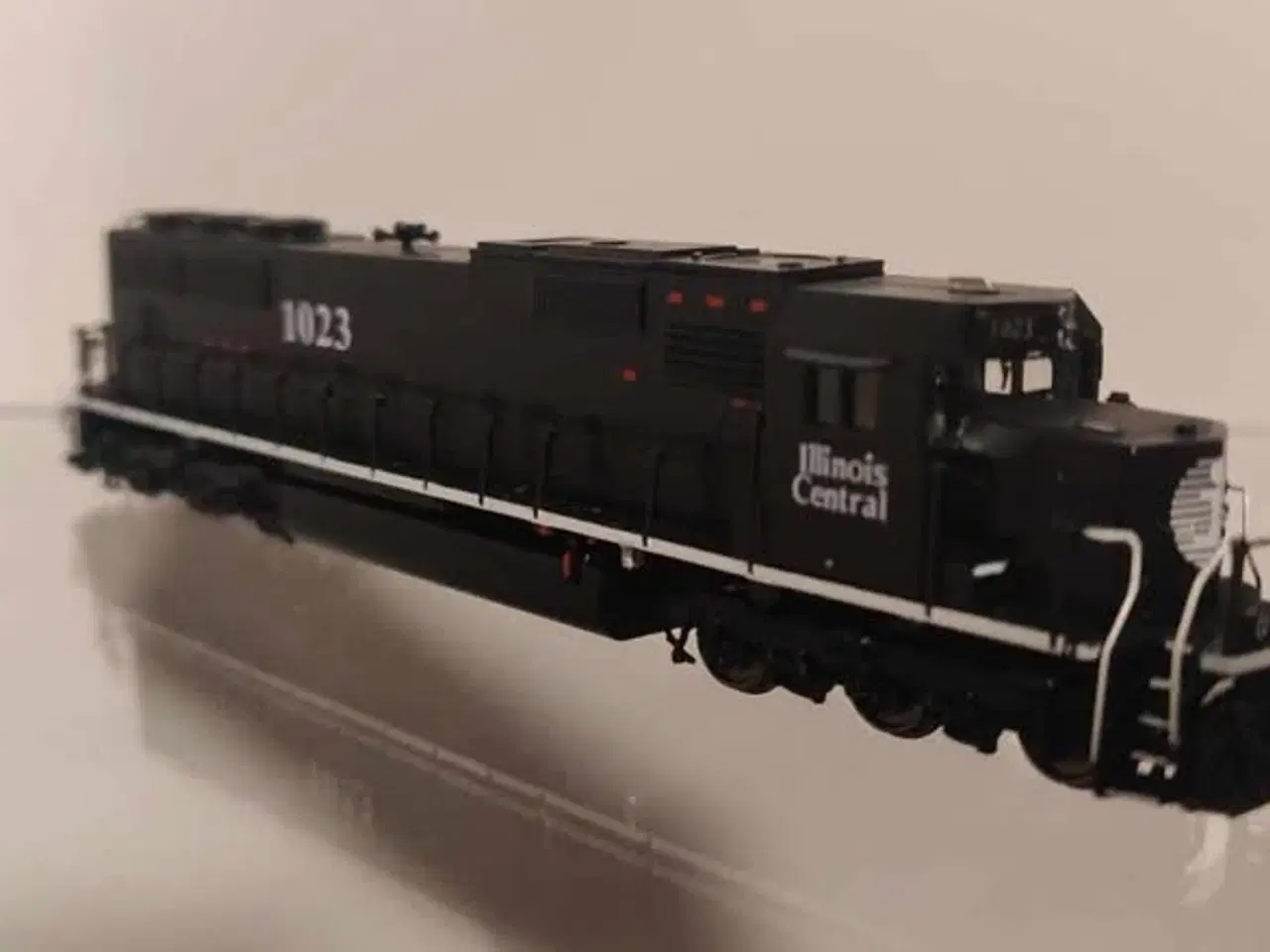 Billede 2 - Modeltog. OMI Overland. Messing SD60. Skala N.