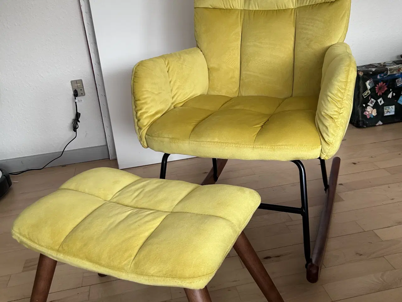 Billede 1 - Lænestol med skammel