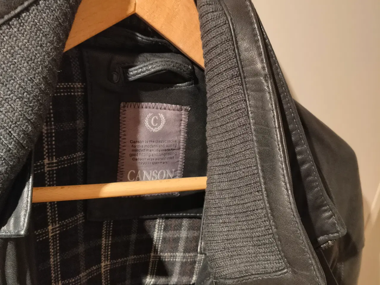 Billede 3 - Sort skindjakke til mænd