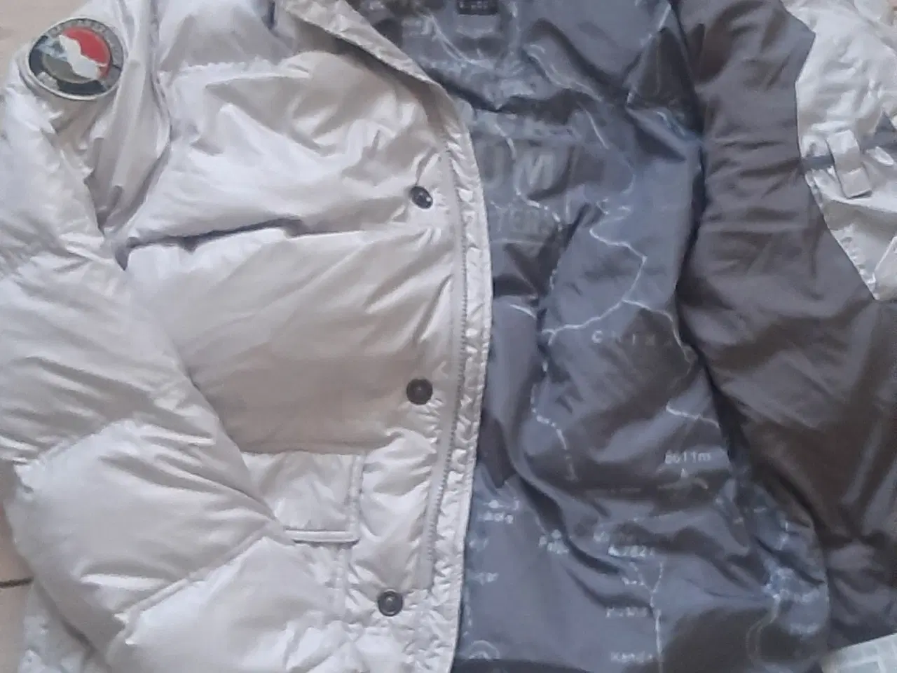 Billede 10 - Varm og let dunjakke