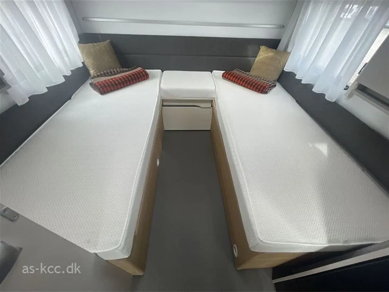 Billede 7 - 2022 - Adria Adora 613 UL   Adria Adora 613 UL årgang 2022 5 sovepladser, 6 siddepladser Isabella Penta fortelt 3,5 m. SÆLGES FOR KUNDE