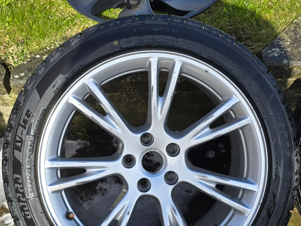 Billede 2 - Orginale Tesla model y alufælge 