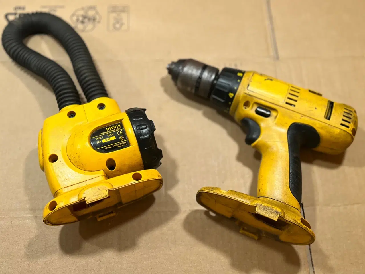 Billede 2 - DeWalt Boremaskine & "Snake Light" Lygte